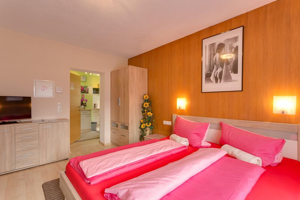 Biancas Ferienwohnung Im Haus Roswitha Tumpen Exterior foto